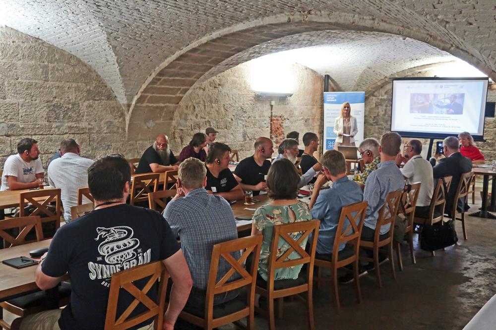 Setkn zstupc eskch a nmeckch emeslnch pivovar zahjila generln konzulka esk republiky v Dranech pan Markta Meissnerov.